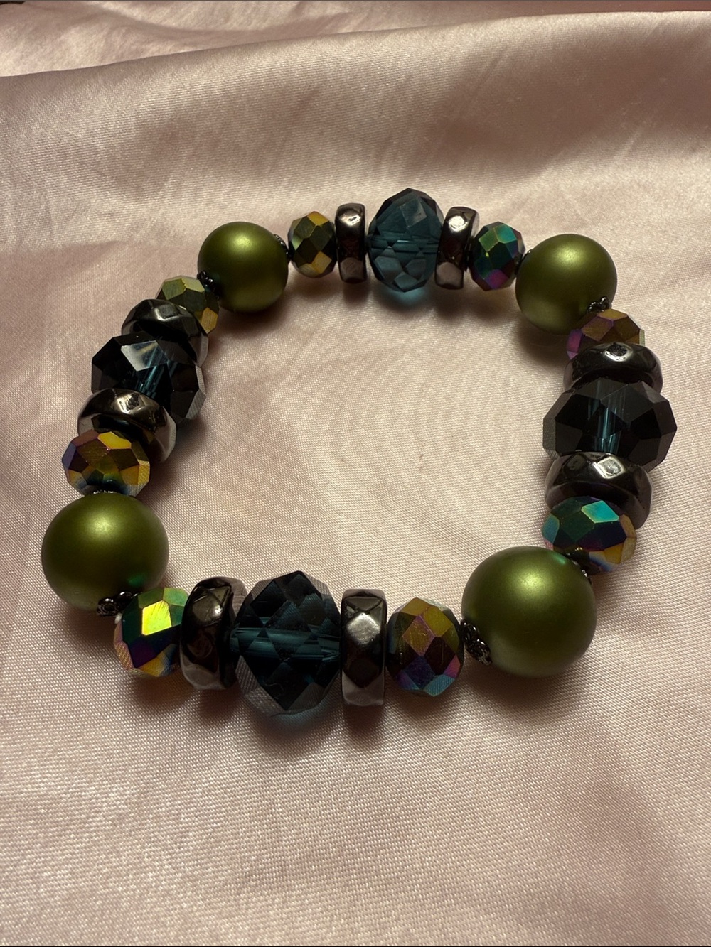 Green and Teal Faceted Bead Stretch Bracelet